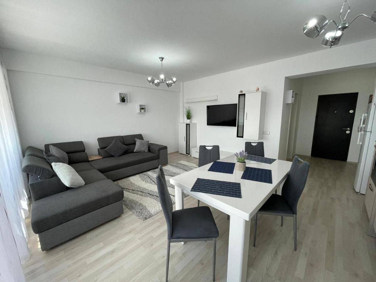 אורדאה Class Deluxe Apartments מראה חיצוני תמונה