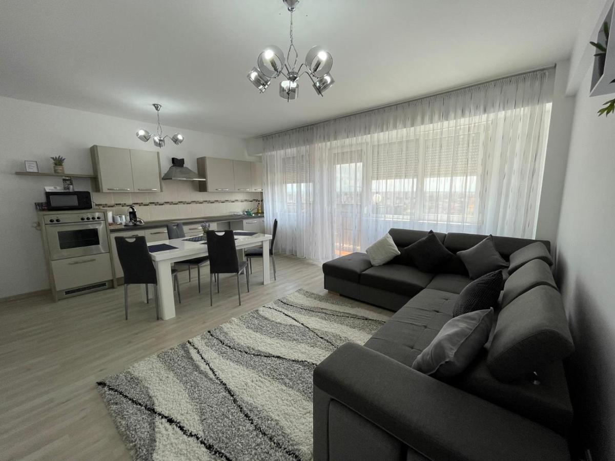 אורדאה Class Deluxe Apartments מראה חיצוני תמונה