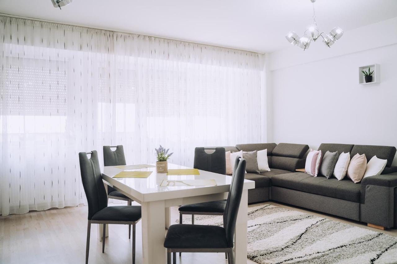 אורדאה Class Deluxe Apartments מראה חיצוני תמונה
