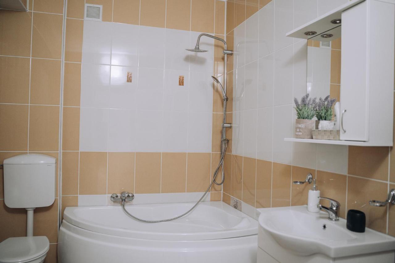 אורדאה Class Deluxe Apartments מראה חיצוני תמונה