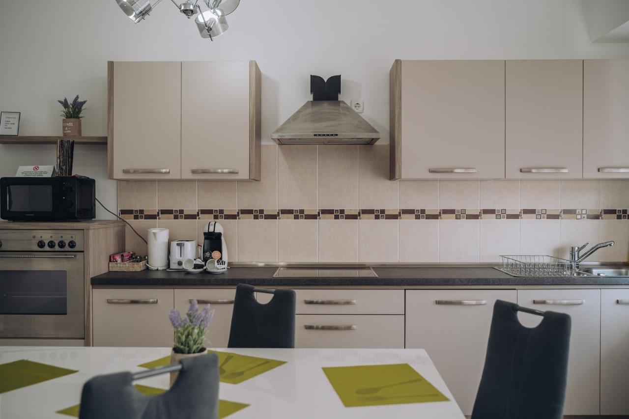 אורדאה Class Deluxe Apartments מראה חיצוני תמונה