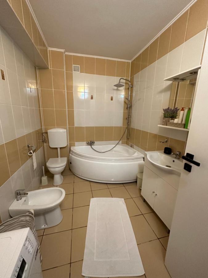 אורדאה Class Deluxe Apartments מראה חיצוני תמונה